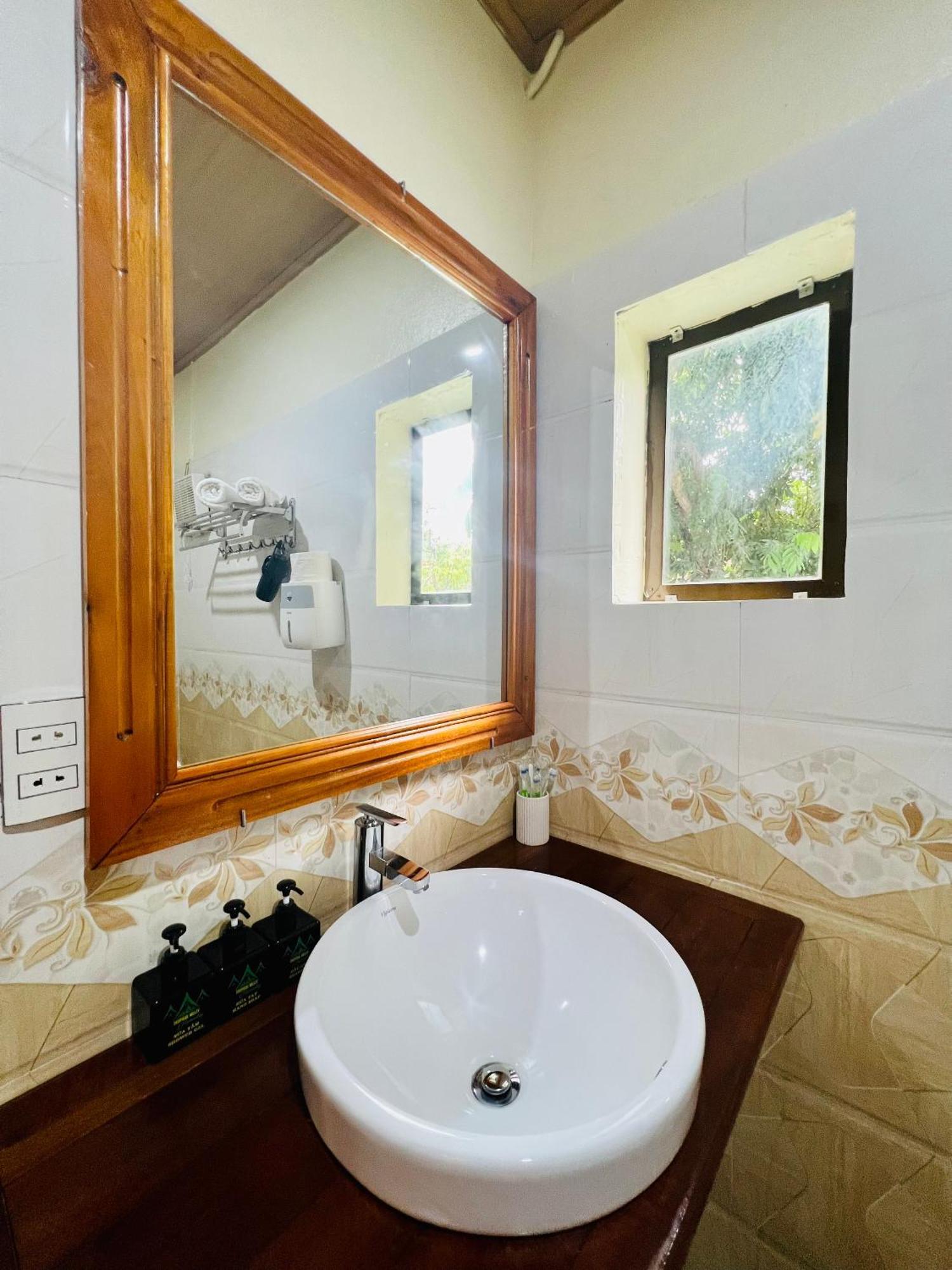 Tropical Valley Homestay - Villas Phong Nha Luaran gambar